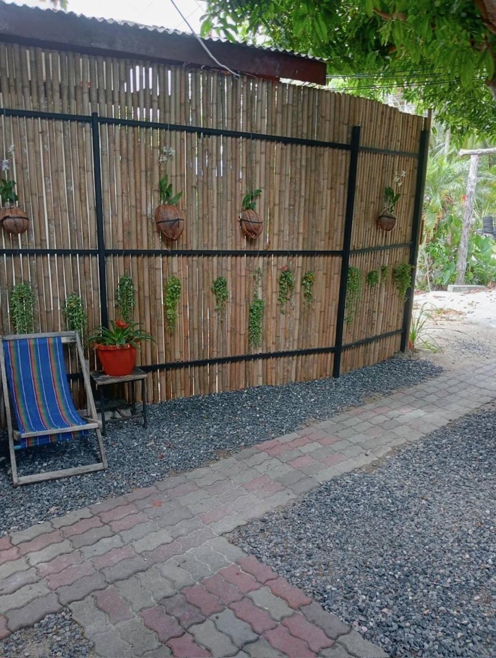 Free Concept Beach Resort Srithanu Exterior photo